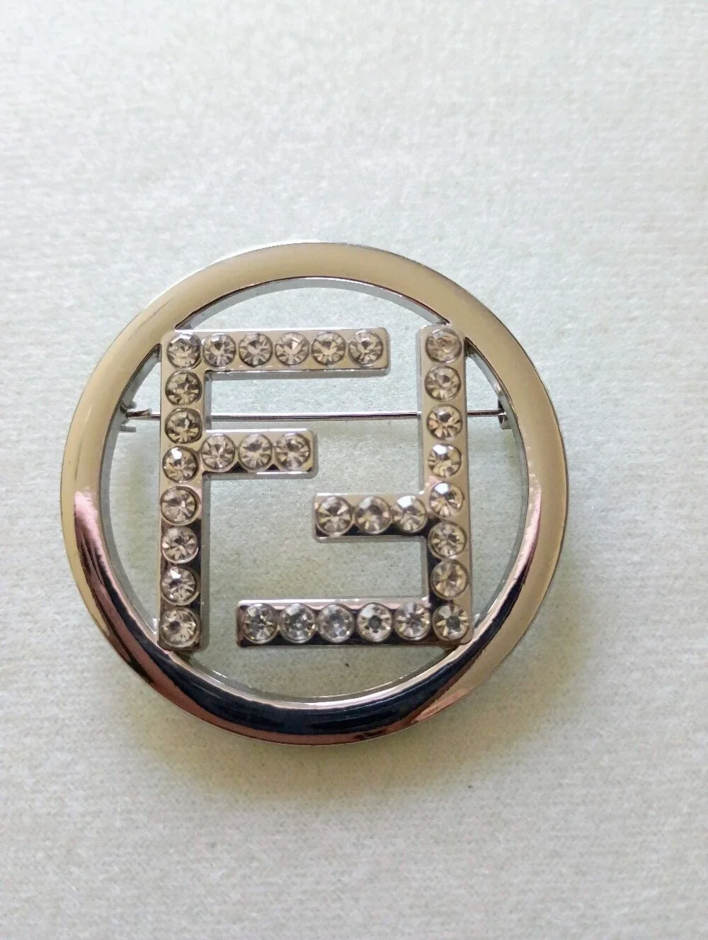 New Crystal-Embellished Silver Brooche Pin